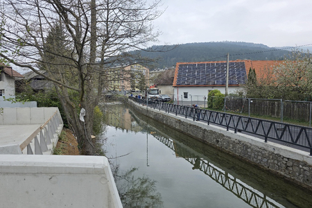 Postavitev ograje ob Cesti na Jezero 07 Foto Boštjan Otoničar